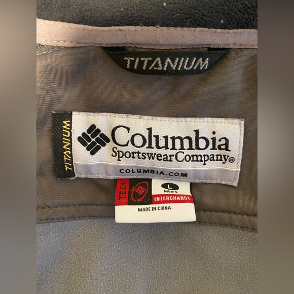 2-in-1 Columbia Titanium Jacket - Picture 5 of 6